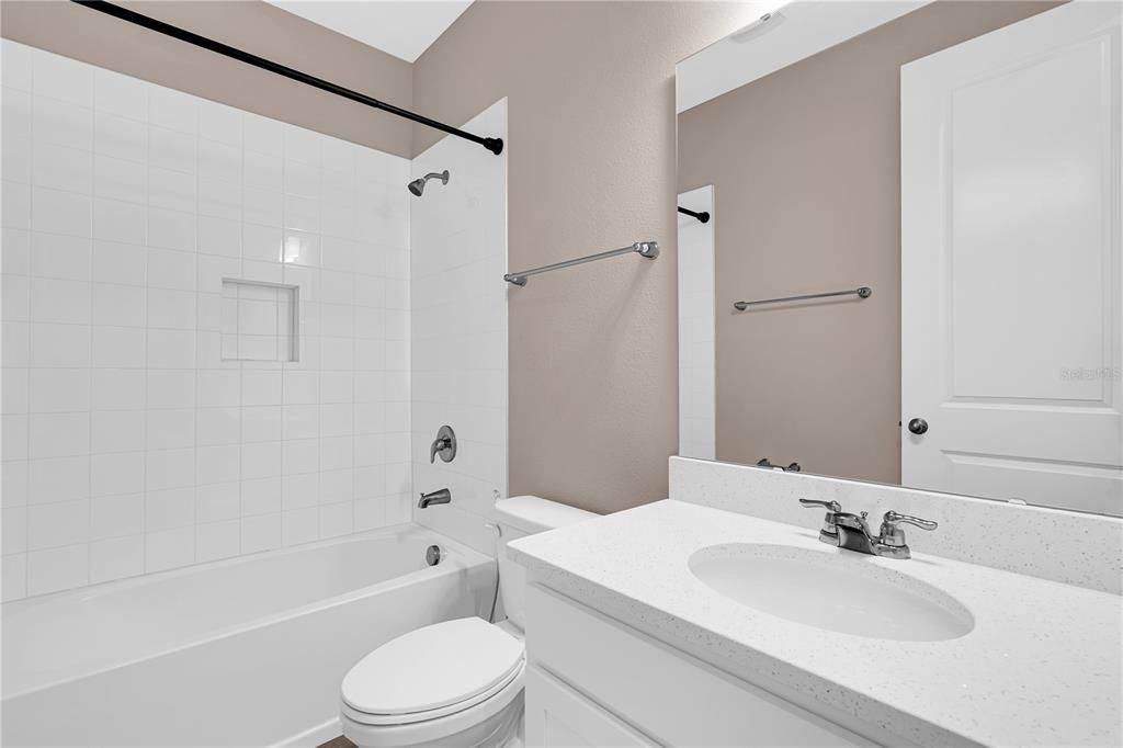 В аренду: $3,800 (3 спален, 2 ванн, 1788 Квадратных фут)