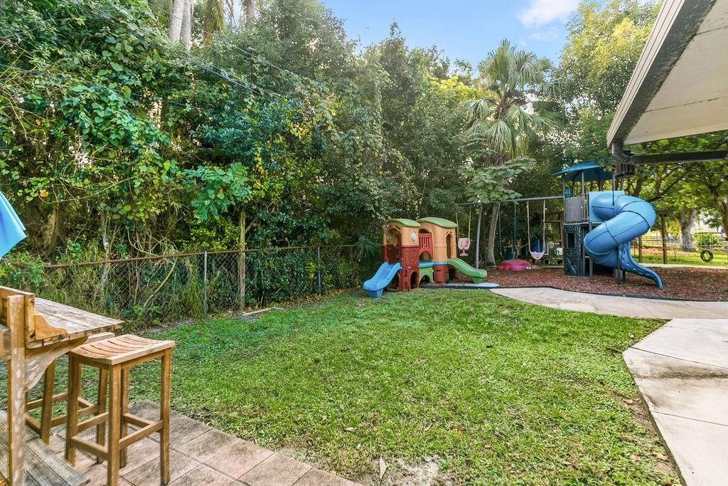 For Sale: $374,000 (4 beds, 2 baths, 2044 Square Feet)