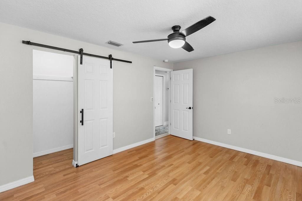 For Sale: $374,000 (4 beds, 2 baths, 2044 Square Feet)