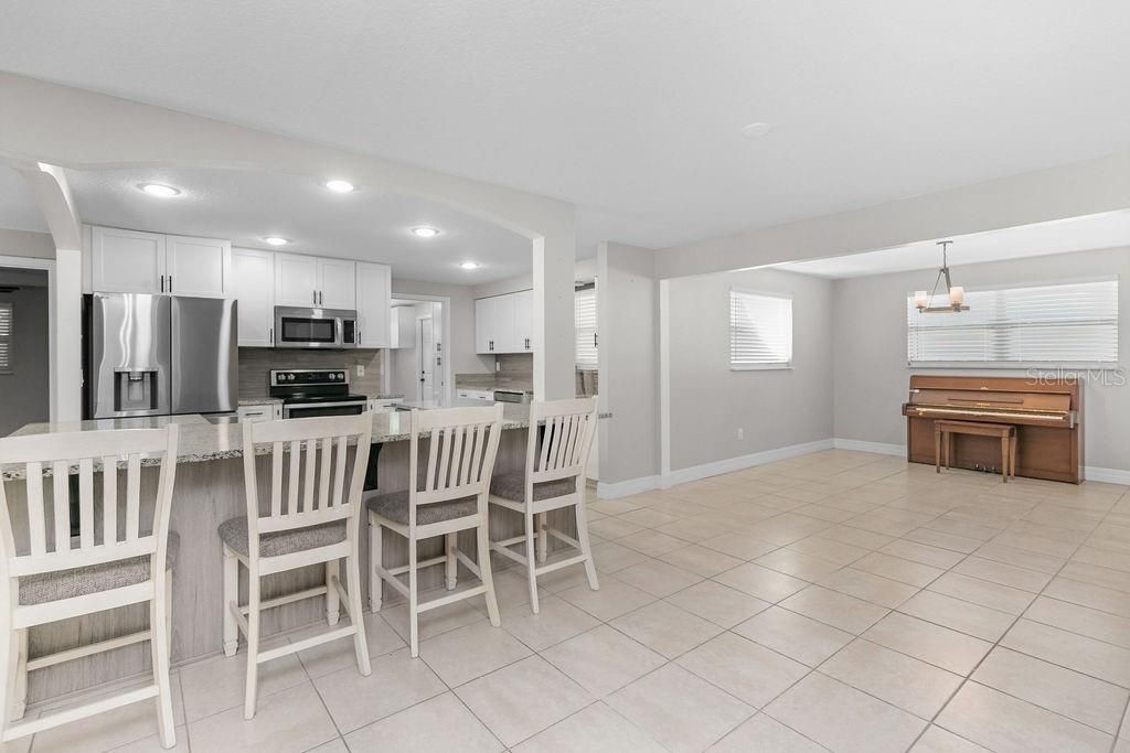 For Sale: $374,000 (4 beds, 2 baths, 2044 Square Feet)