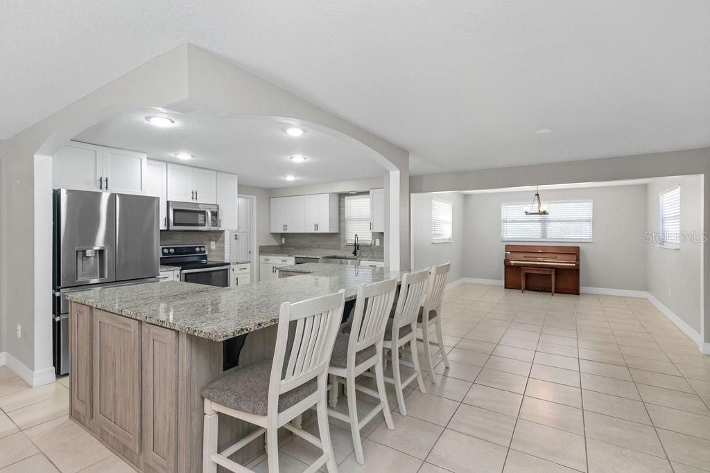 For Sale: $374,000 (4 beds, 2 baths, 2044 Square Feet)