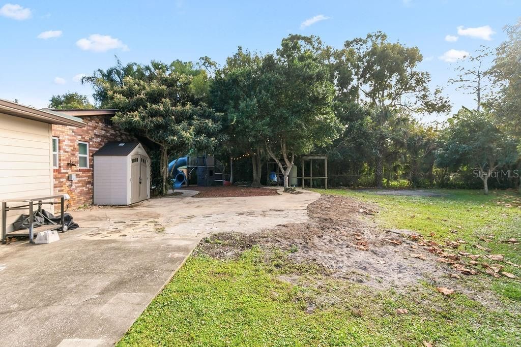 For Sale: $374,000 (4 beds, 2 baths, 2044 Square Feet)