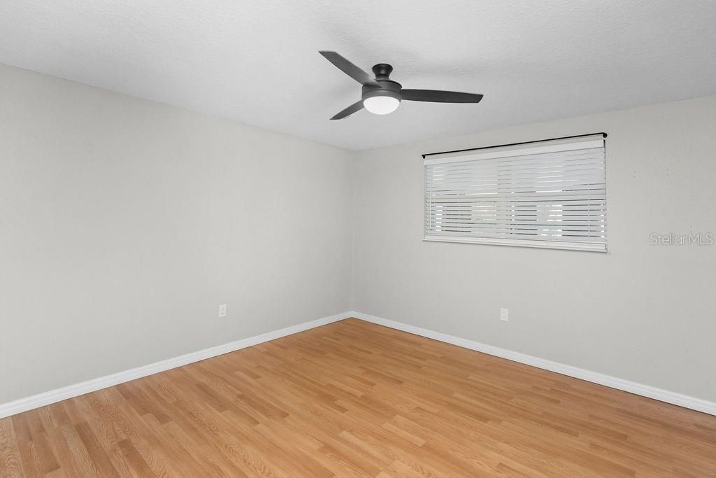 For Sale: $374,000 (4 beds, 2 baths, 2044 Square Feet)