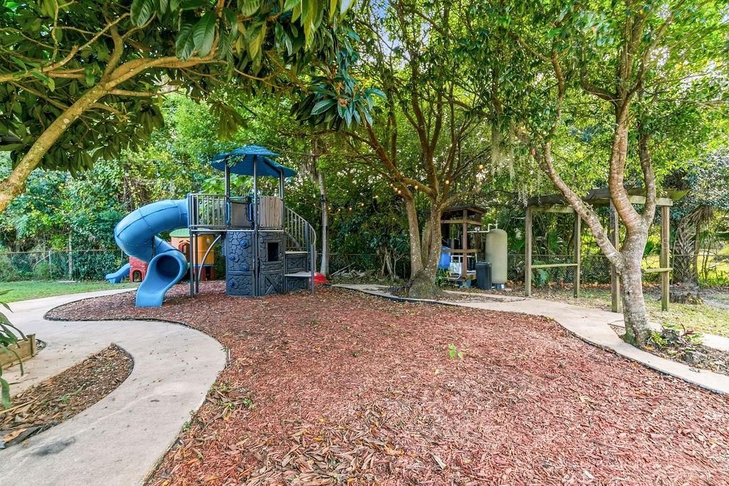 For Sale: $374,000 (4 beds, 2 baths, 2044 Square Feet)