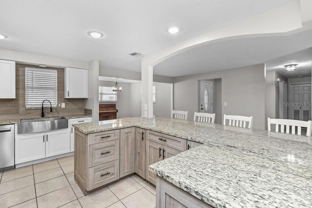 For Sale: $374,000 (4 beds, 2 baths, 2044 Square Feet)