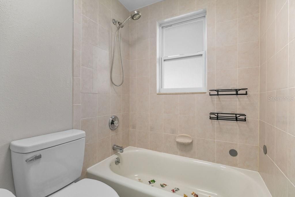 For Sale: $374,000 (4 beds, 2 baths, 2044 Square Feet)