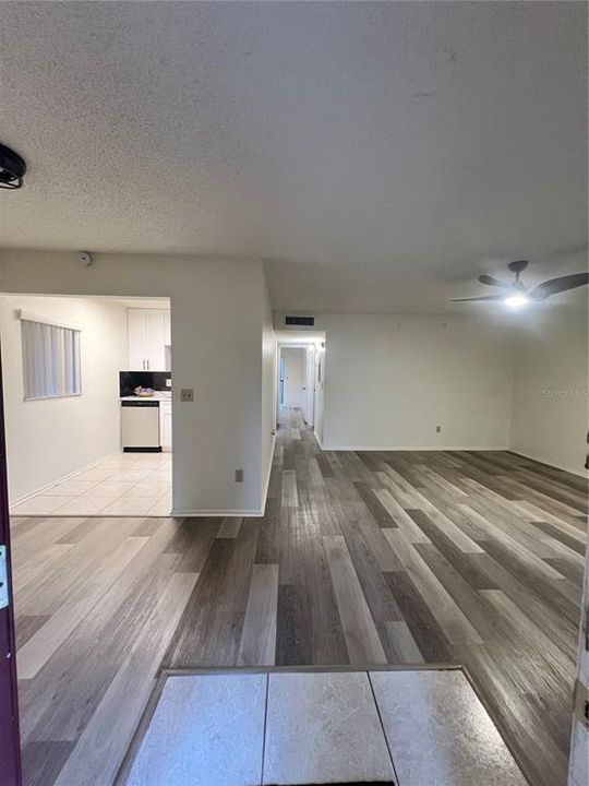 待售: $165,000 (2 贝兹, 2 浴室, 960 平方英尺)