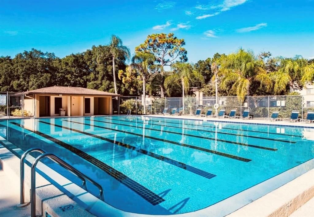 待售: $165,000 (2 贝兹, 2 浴室, 960 平方英尺)