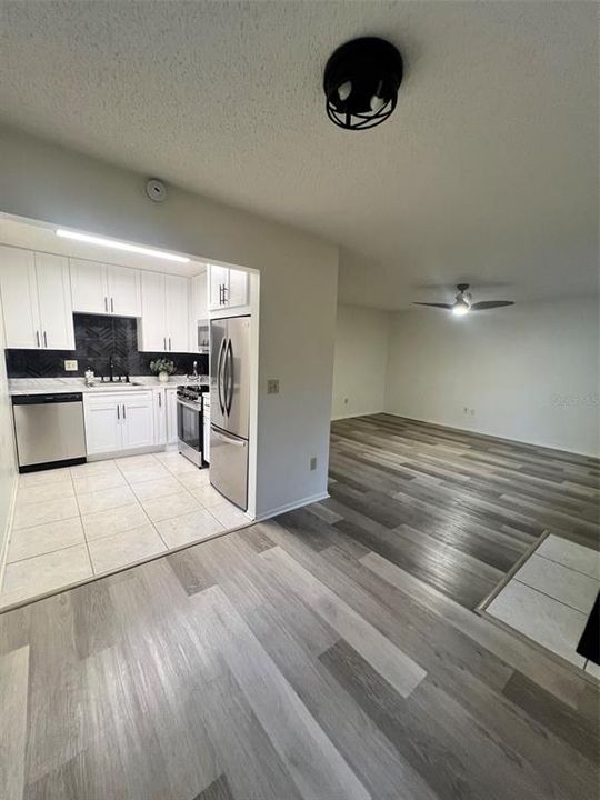 待售: $165,000 (2 贝兹, 2 浴室, 960 平方英尺)