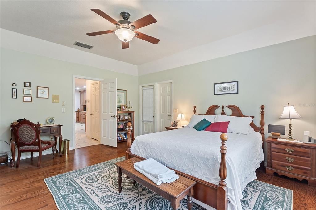 На продажу: $472,500 (3 спален, 2 ванн, 2434 Квадратных фут)