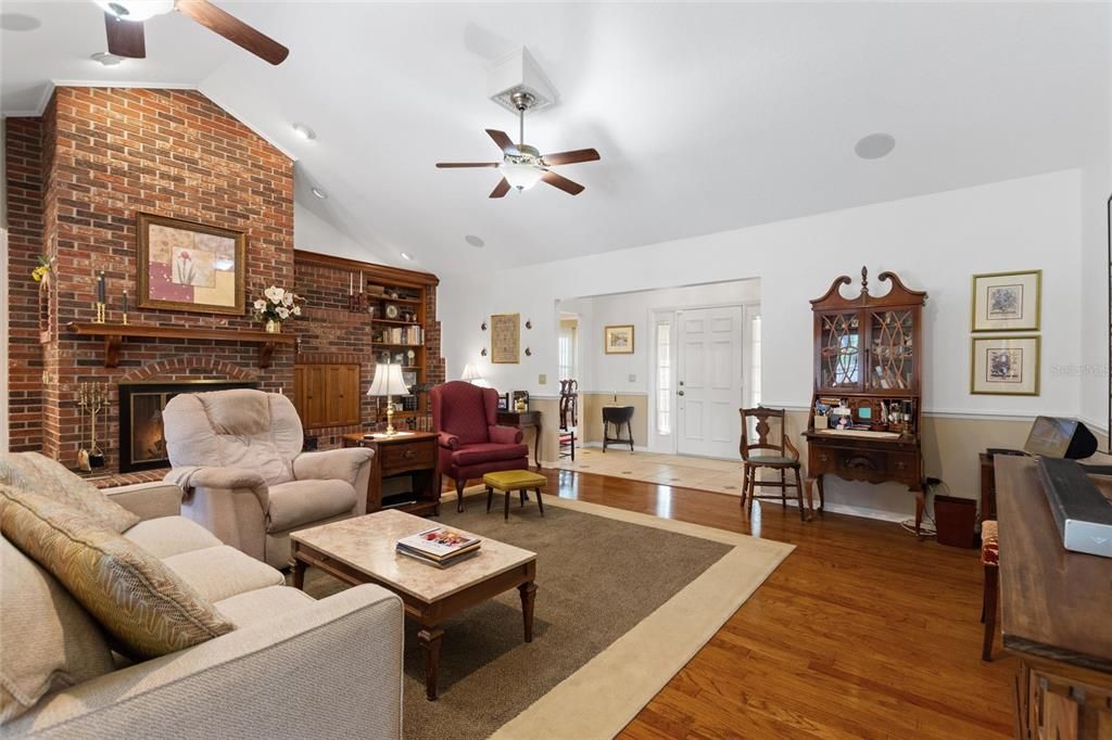 На продажу: $472,500 (3 спален, 2 ванн, 2434 Квадратных фут)