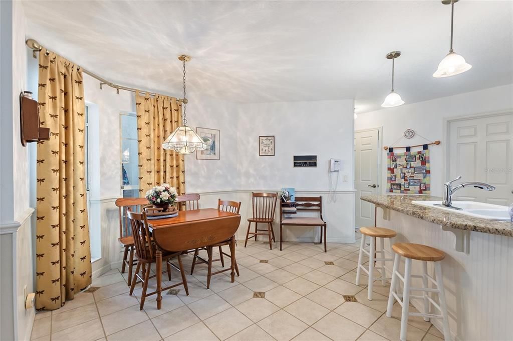 На продажу: $472,500 (3 спален, 2 ванн, 2434 Квадратных фут)