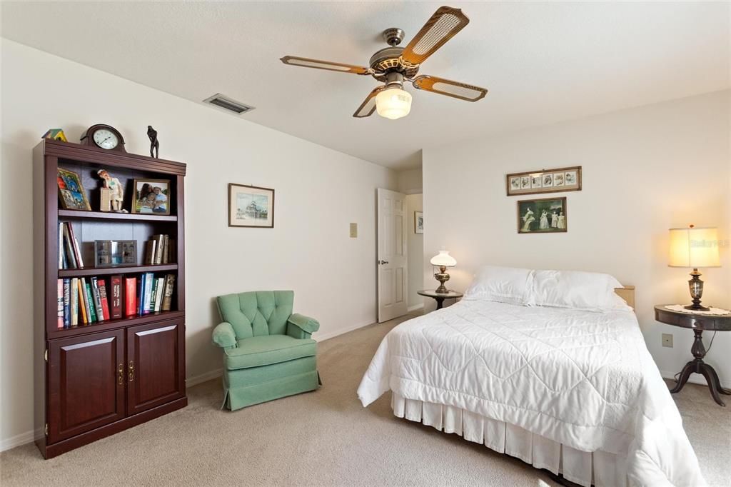 На продажу: $472,500 (3 спален, 2 ванн, 2434 Квадратных фут)