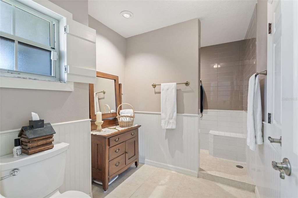 На продажу: $472,500 (3 спален, 2 ванн, 2434 Квадратных фут)