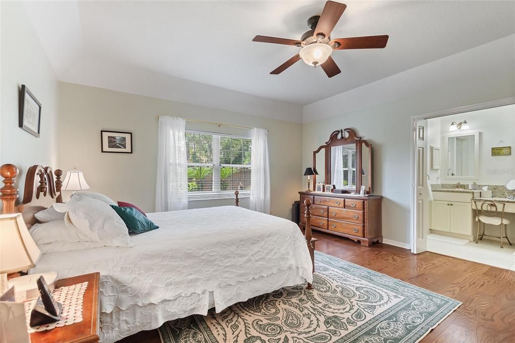 На продажу: $472,500 (3 спален, 2 ванн, 2434 Квадратных фут)