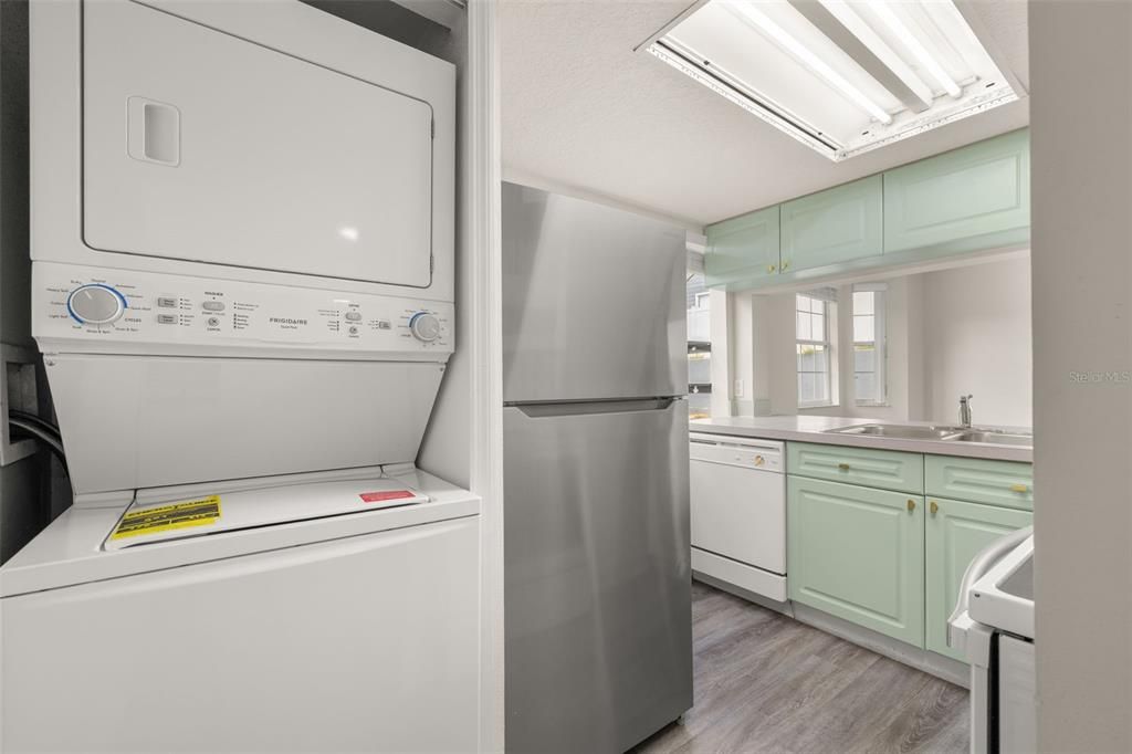 В аренду: $2,000 (3 спален, 2 ванн, 1784 Квадратных фут)