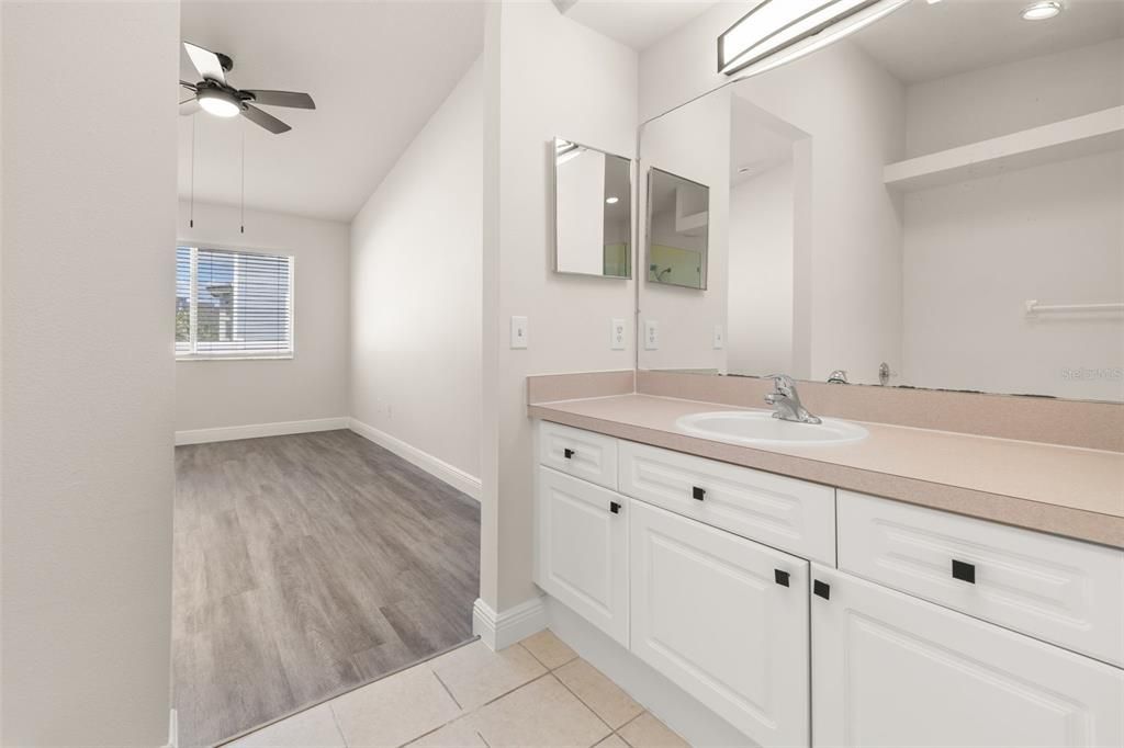 В аренду: $2,000 (3 спален, 2 ванн, 1784 Квадратных фут)