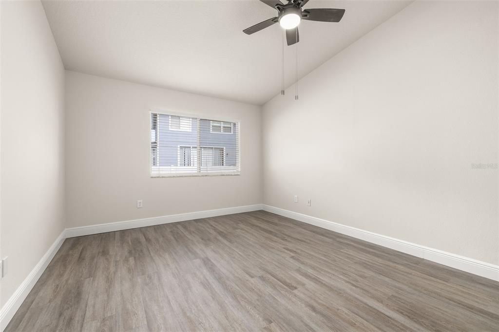 В аренду: $2,000 (3 спален, 2 ванн, 1784 Квадратных фут)