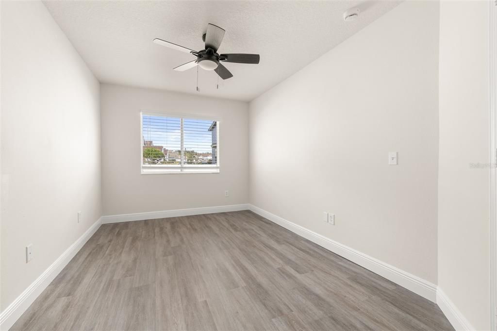 В аренду: $2,000 (3 спален, 2 ванн, 1784 Квадратных фут)