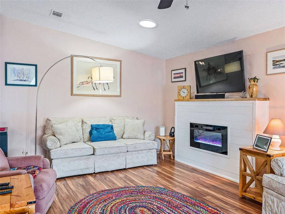 En Venta: $220,000 (2 camas, 2 baños, 1196 Pies cuadrados)