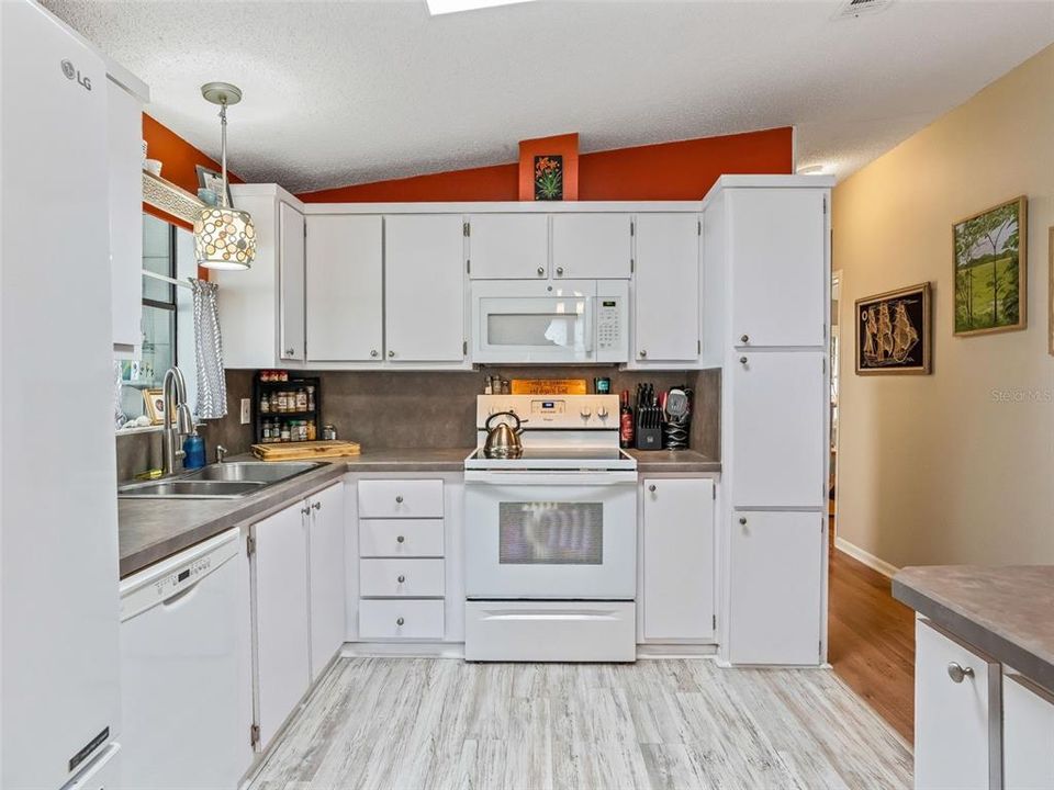 En Venta: $220,000 (2 camas, 2 baños, 1196 Pies cuadrados)