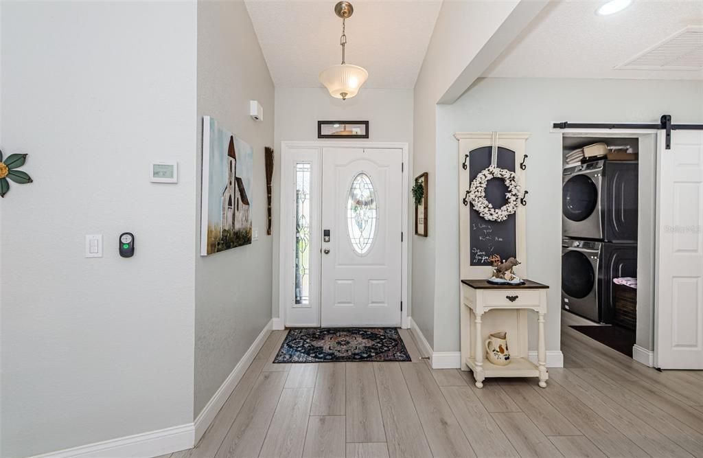 待售: $350,000 (2 贝兹, 2 浴室, 1374 平方英尺)