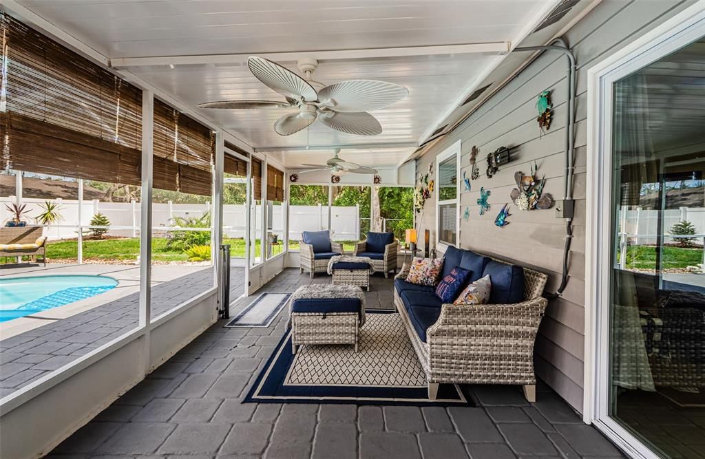 待售: $350,000 (2 贝兹, 2 浴室, 1374 平方英尺)