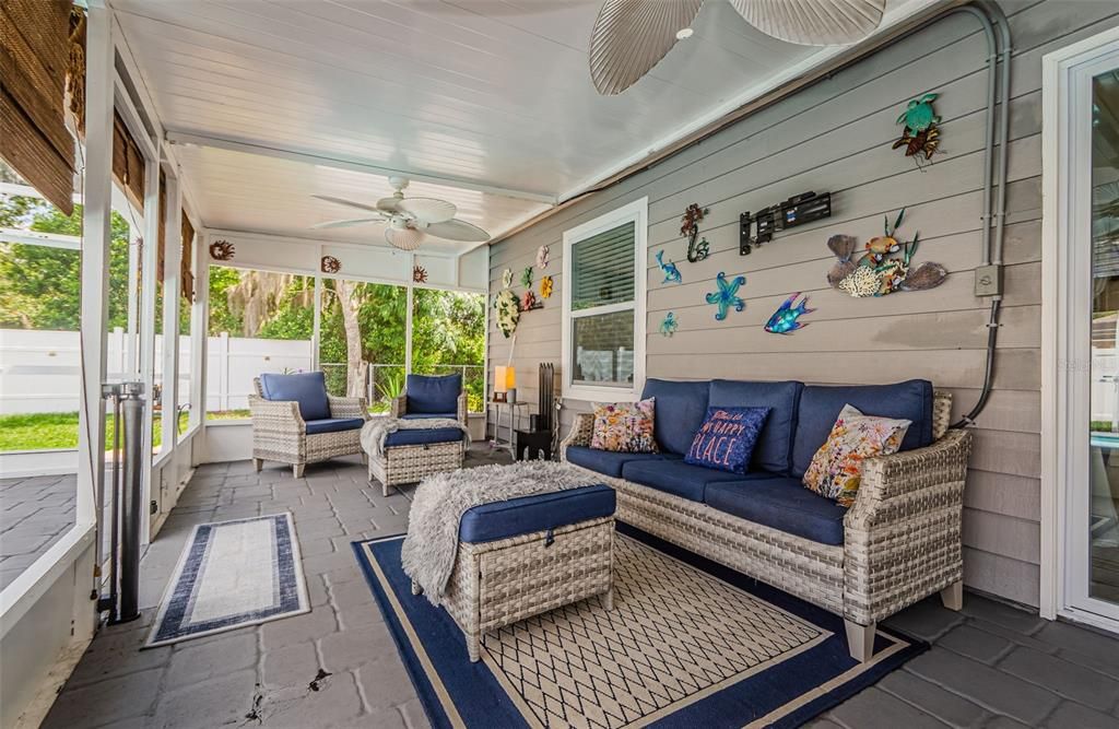 待售: $350,000 (2 贝兹, 2 浴室, 1374 平方英尺)