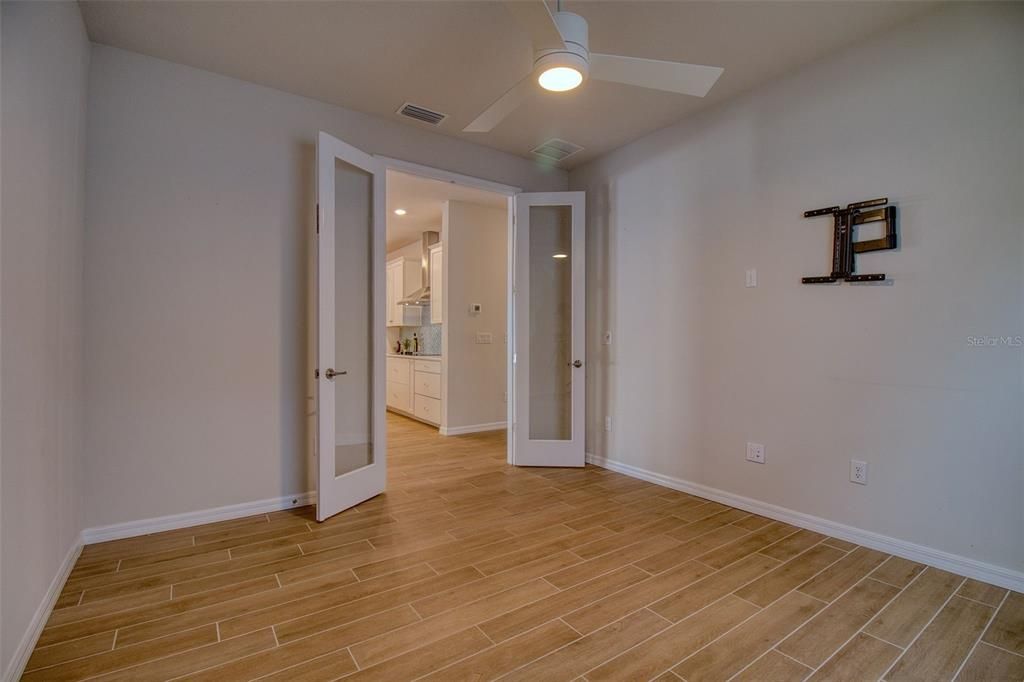 En Venta: $674,900 (4 camas, 3 baños, 2422 Pies cuadrados)