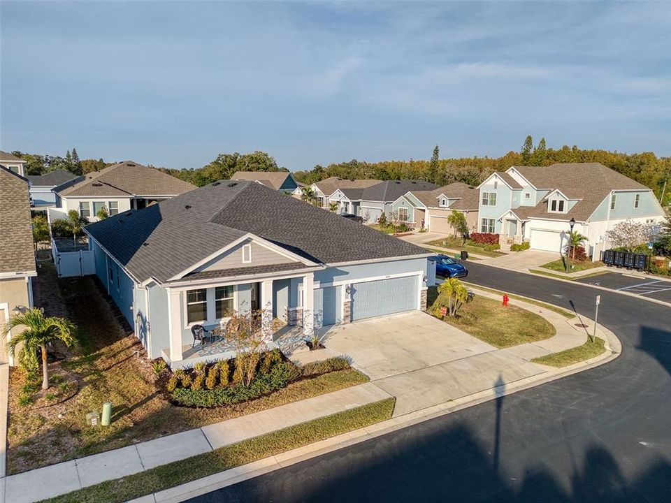 En Venta: $674,900 (4 camas, 3 baños, 2422 Pies cuadrados)