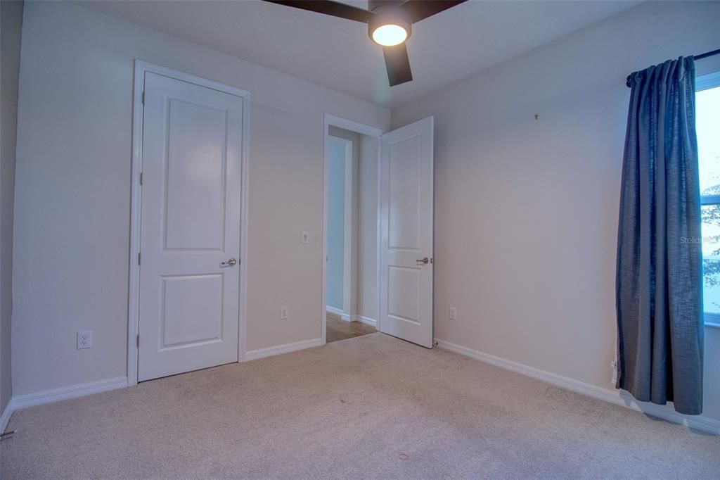 En Venta: $674,900 (4 camas, 3 baños, 2422 Pies cuadrados)