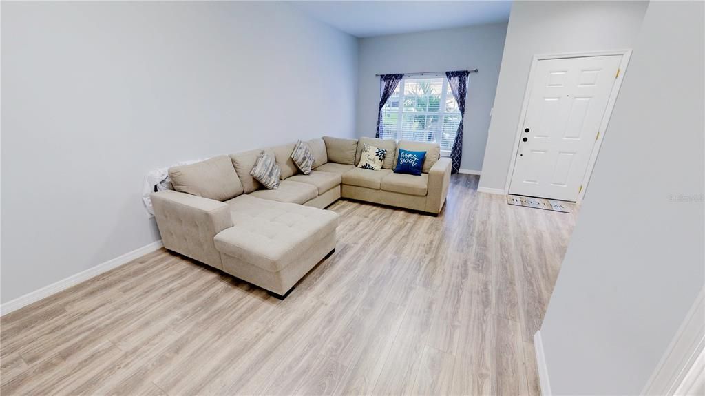 For Sale: $235,000 (2 beds, 2 baths, 1360 Square Feet)