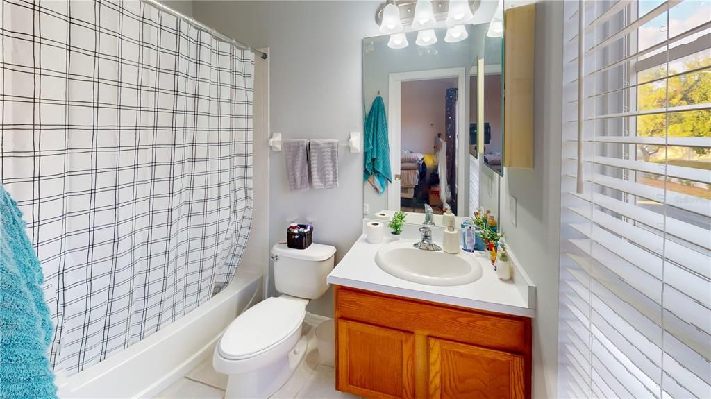 For Sale: $235,000 (2 beds, 2 baths, 1360 Square Feet)