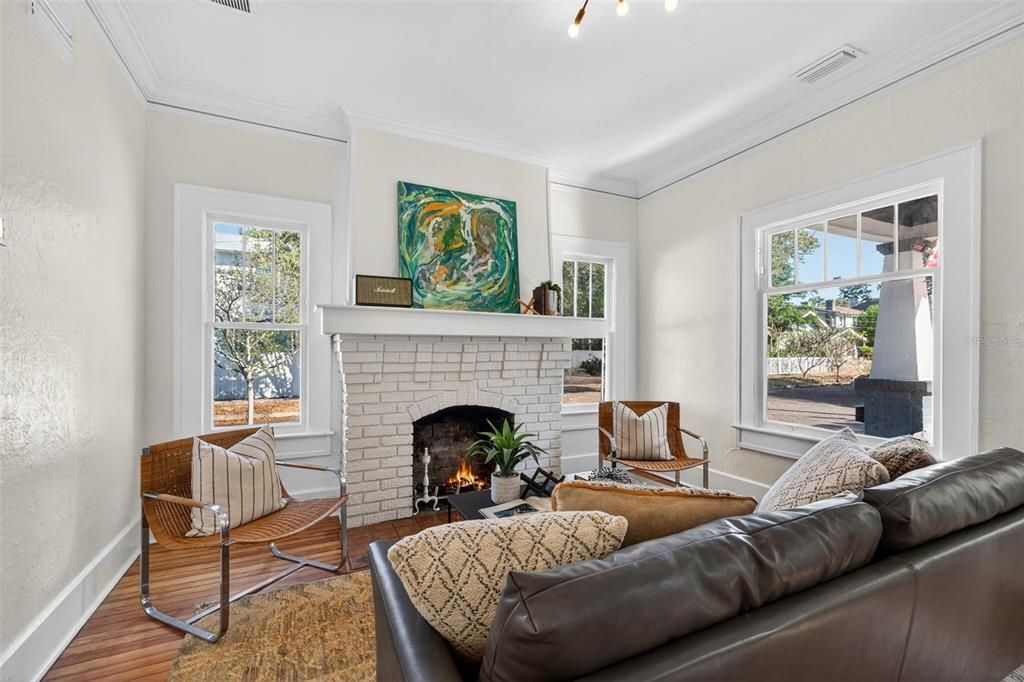 For Sale: $724,900 (3 beds, 2 baths, 1258 Square Feet)