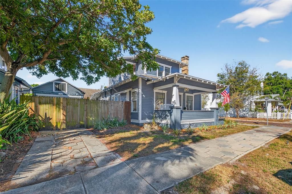 For Sale: $724,900 (3 beds, 2 baths, 1258 Square Feet)