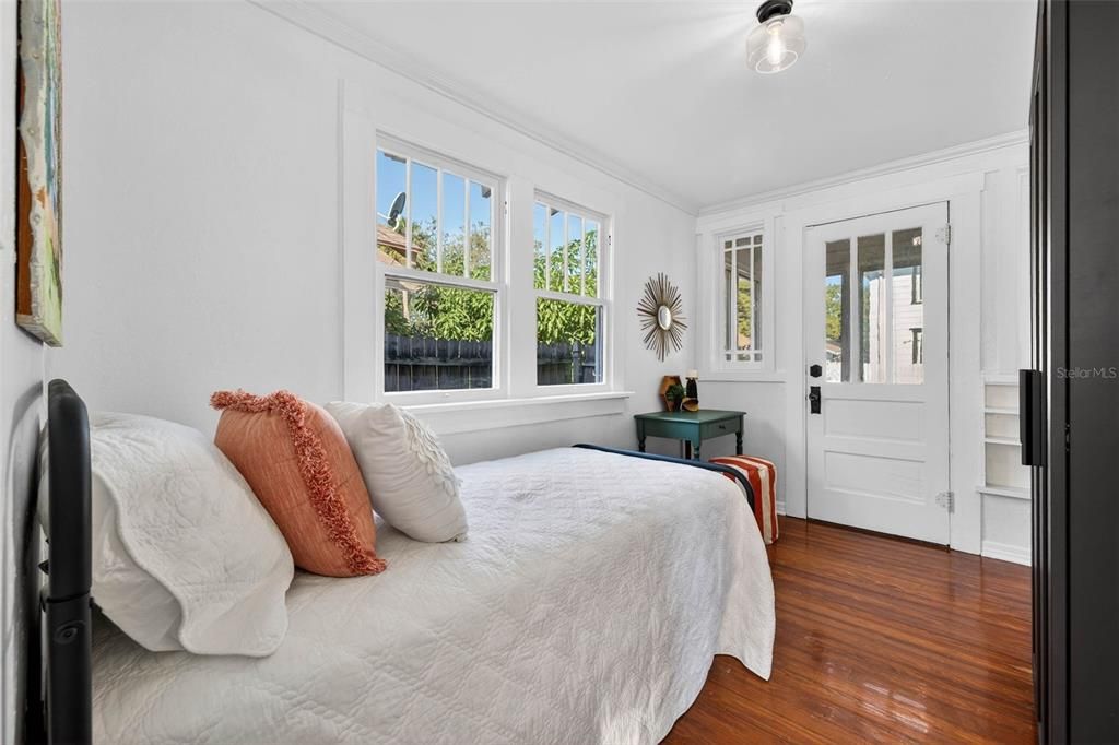 For Sale: $724,900 (3 beds, 2 baths, 1258 Square Feet)