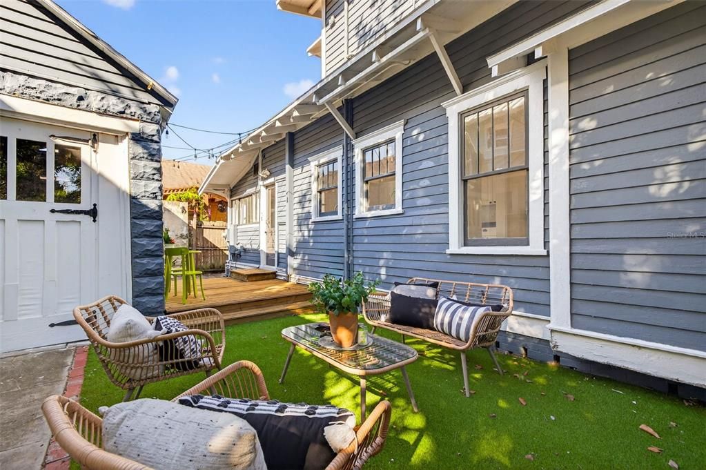 For Sale: $724,900 (3 beds, 2 baths, 1258 Square Feet)