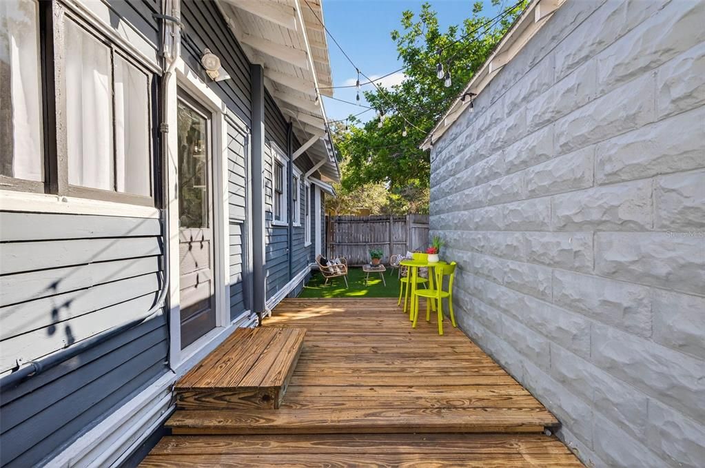 For Sale: $724,900 (3 beds, 2 baths, 1258 Square Feet)