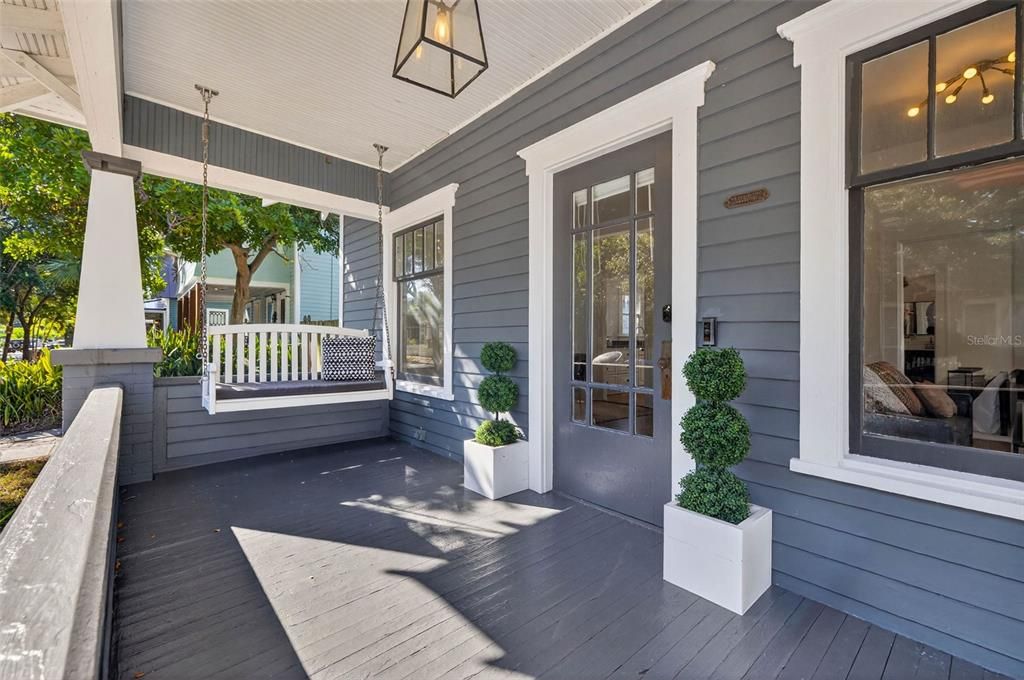 For Sale: $724,900 (3 beds, 2 baths, 1258 Square Feet)