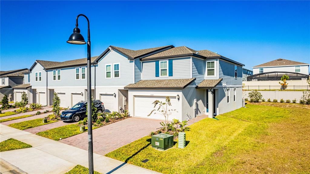 For Rent: $2,190 (3 beds, 2 baths, 1566 Square Feet)