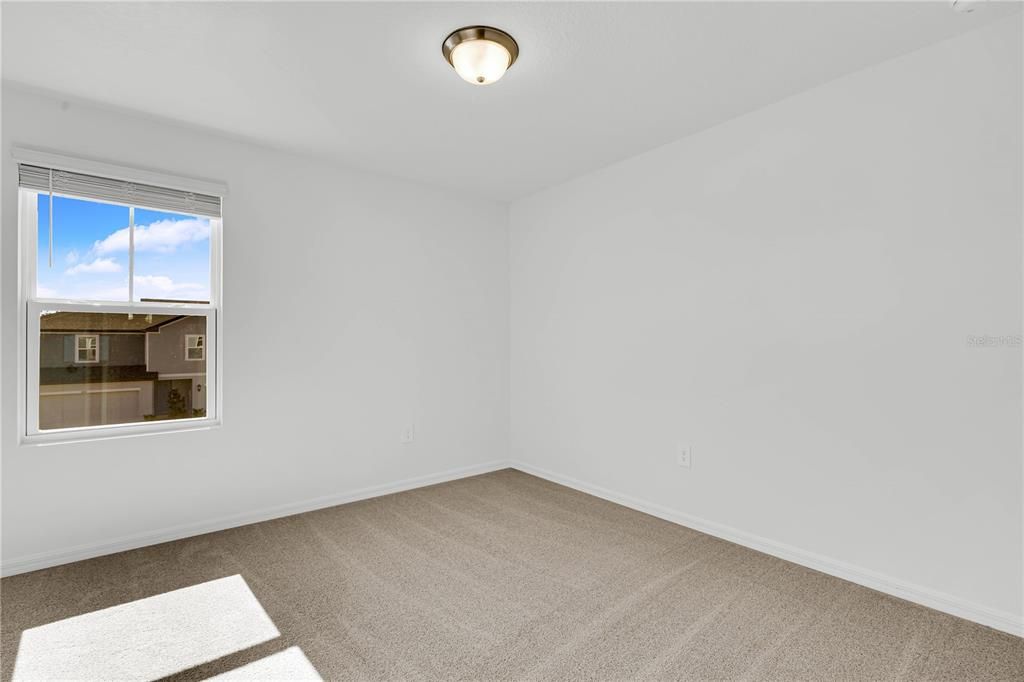 For Rent: $2,190 (3 beds, 2 baths, 1566 Square Feet)