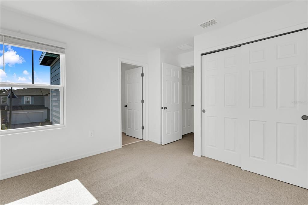 For Rent: $2,190 (3 beds, 2 baths, 1566 Square Feet)