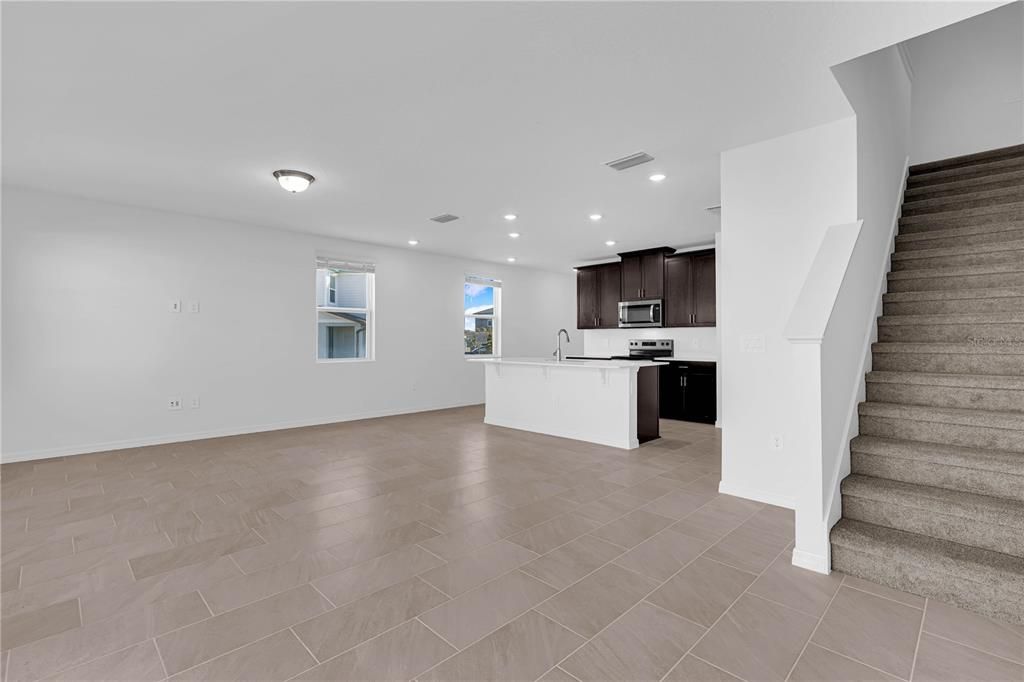 For Rent: $2,190 (3 beds, 2 baths, 1566 Square Feet)