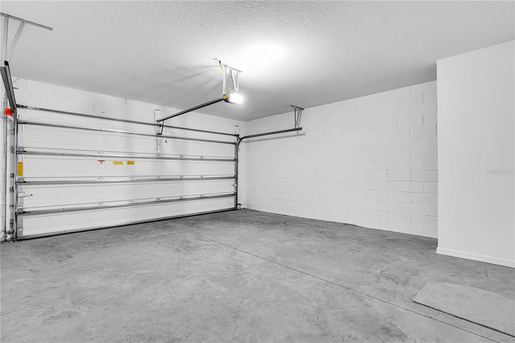 For Rent: $2,190 (3 beds, 2 baths, 1566 Square Feet)