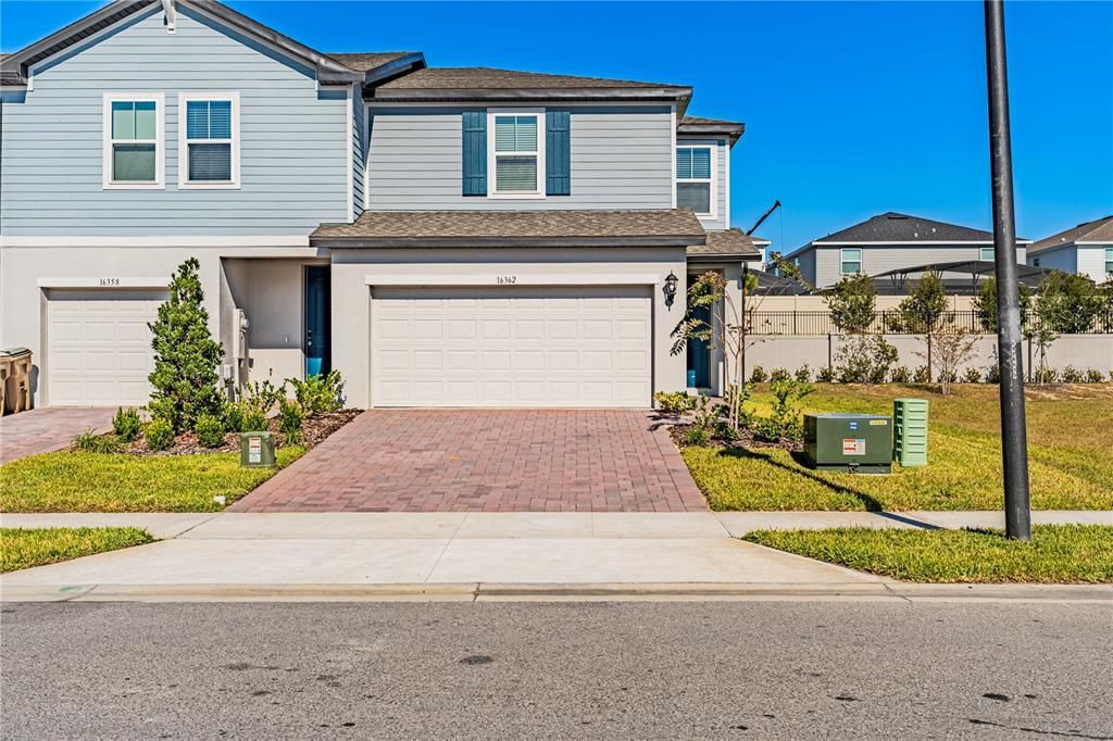 For Rent: $2,190 (3 beds, 2 baths, 1566 Square Feet)