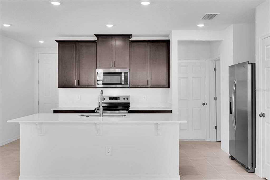 For Rent: $2,190 (3 beds, 2 baths, 1566 Square Feet)