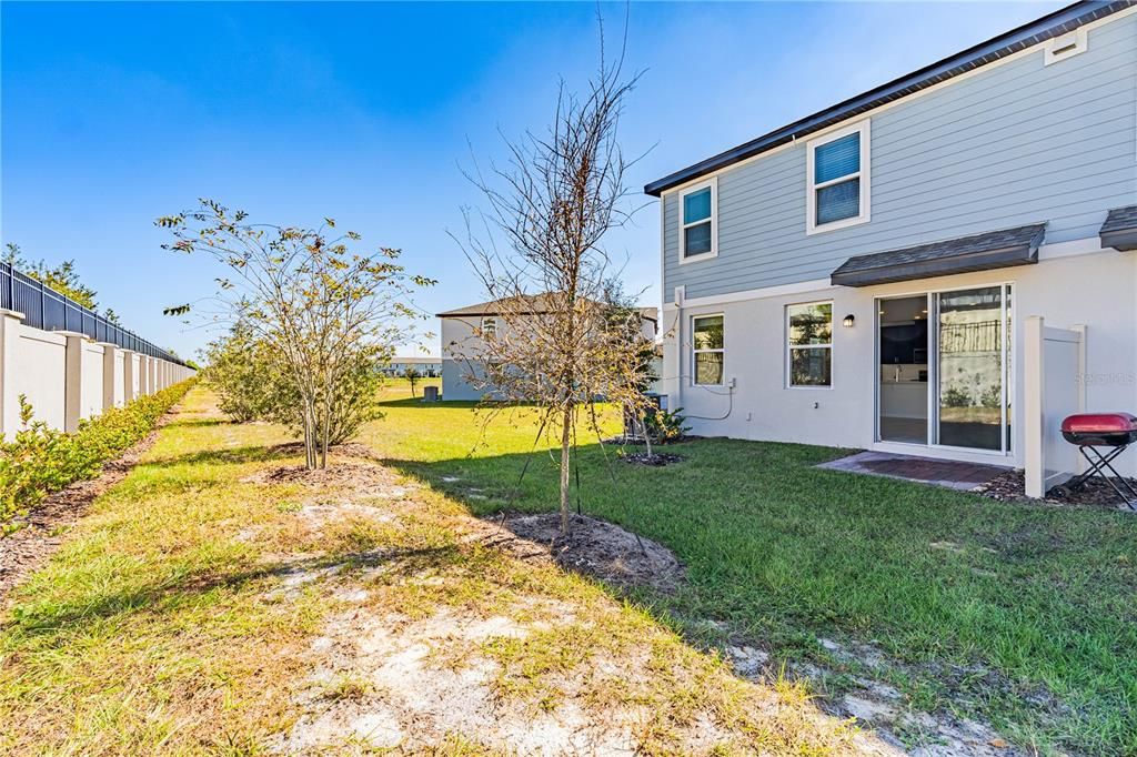 For Rent: $2,190 (3 beds, 2 baths, 1566 Square Feet)