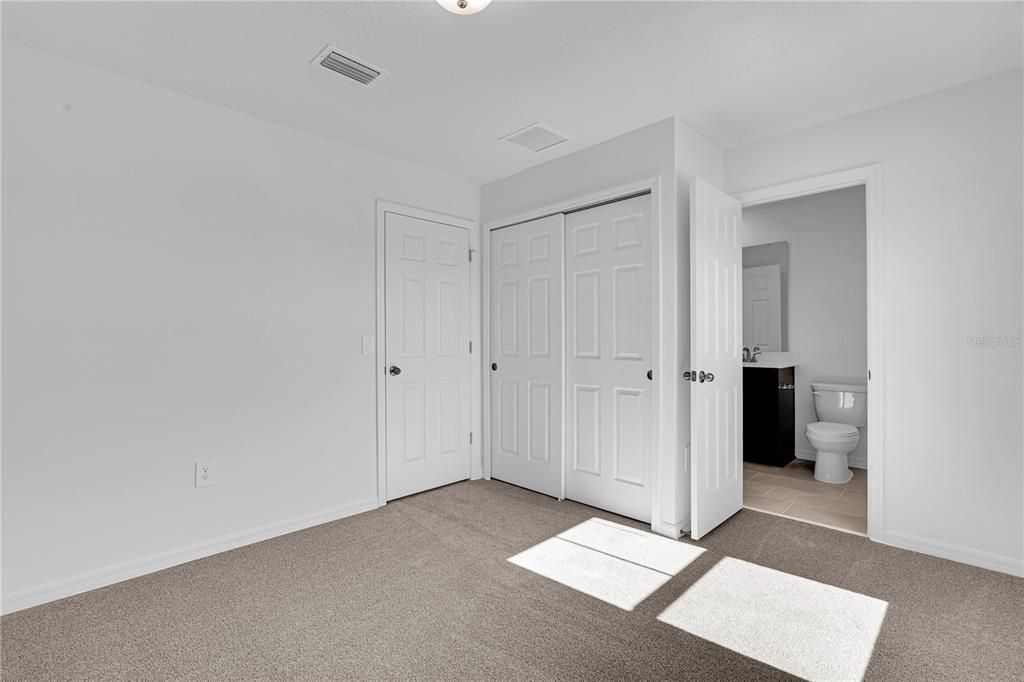 For Rent: $2,190 (3 beds, 2 baths, 1566 Square Feet)