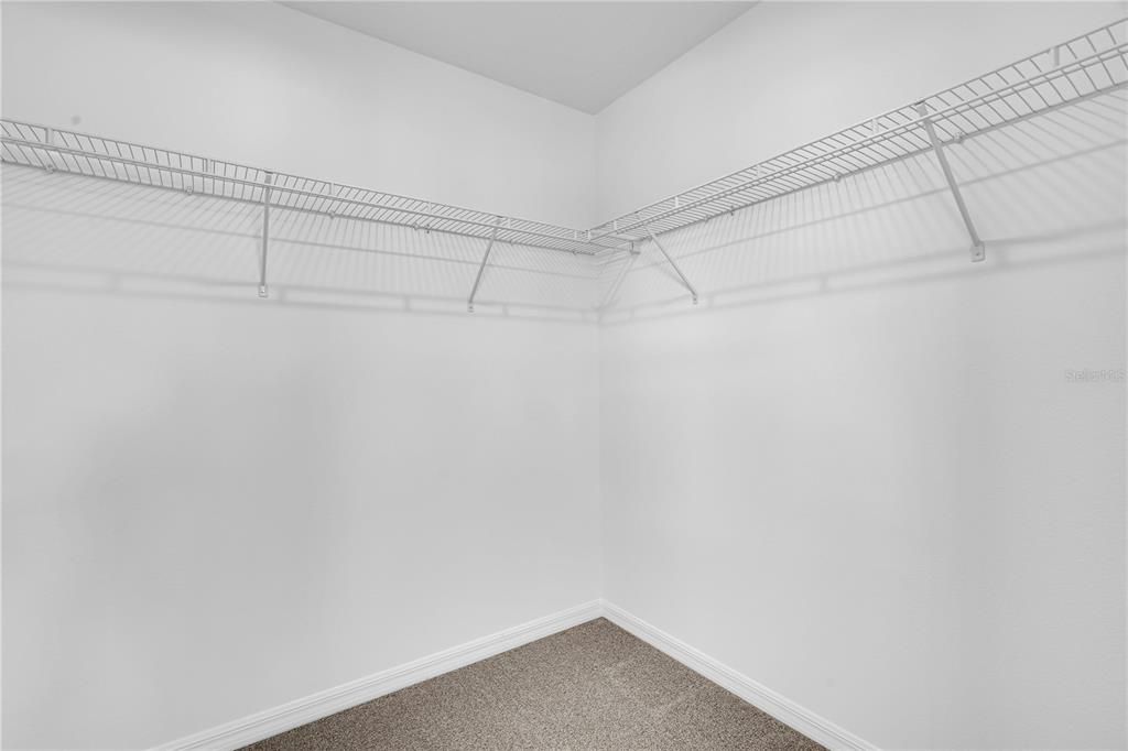 For Rent: $2,190 (3 beds, 2 baths, 1566 Square Feet)