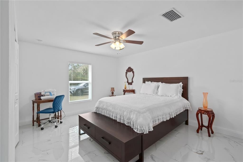 На продажу: $359,900 (3 спален, 2 ванн, 1630 Квадратных фут)